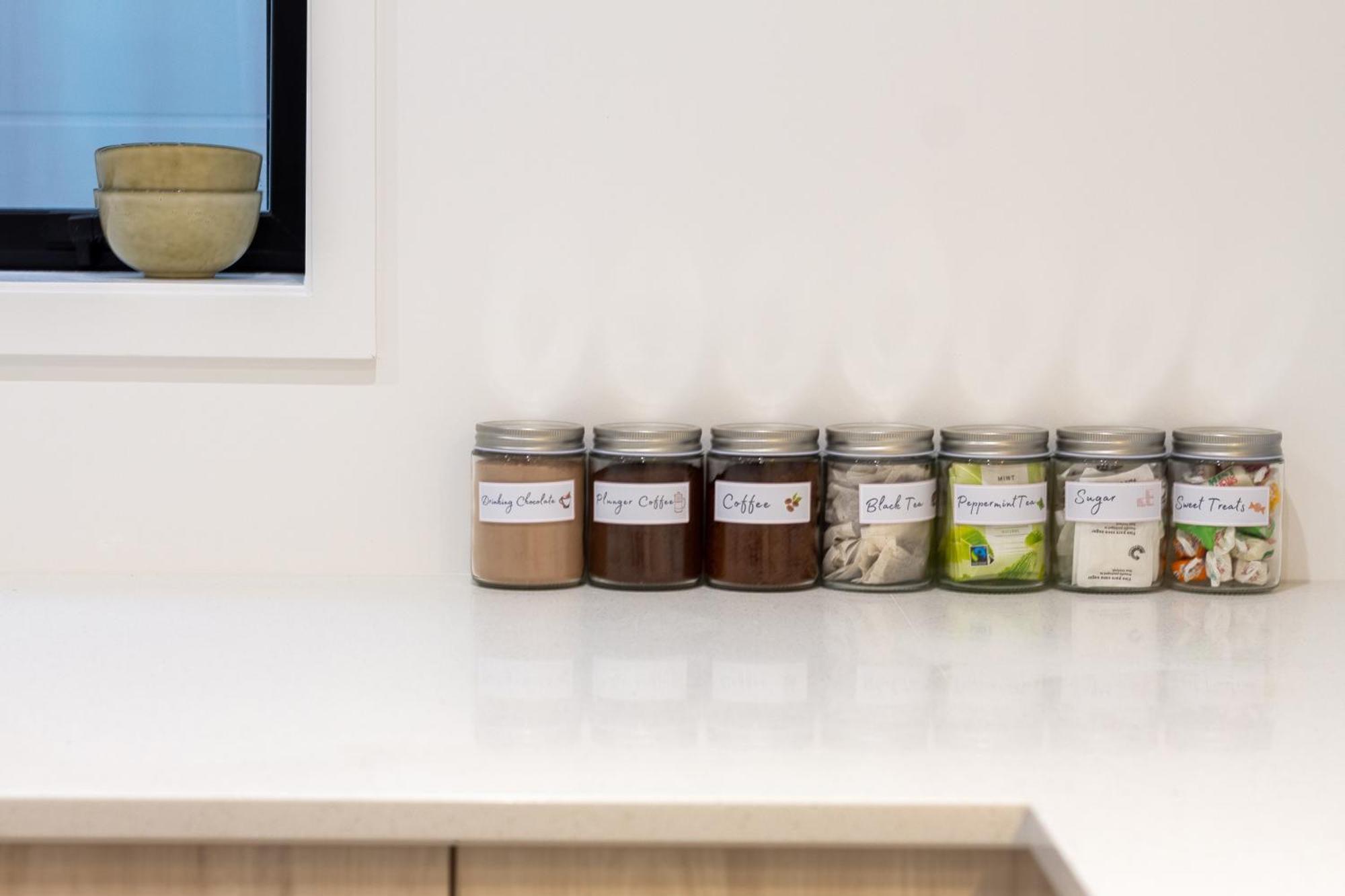 Urban Retreat: 2-Br Gem In Central Christchurch Appartement Buitenkant foto