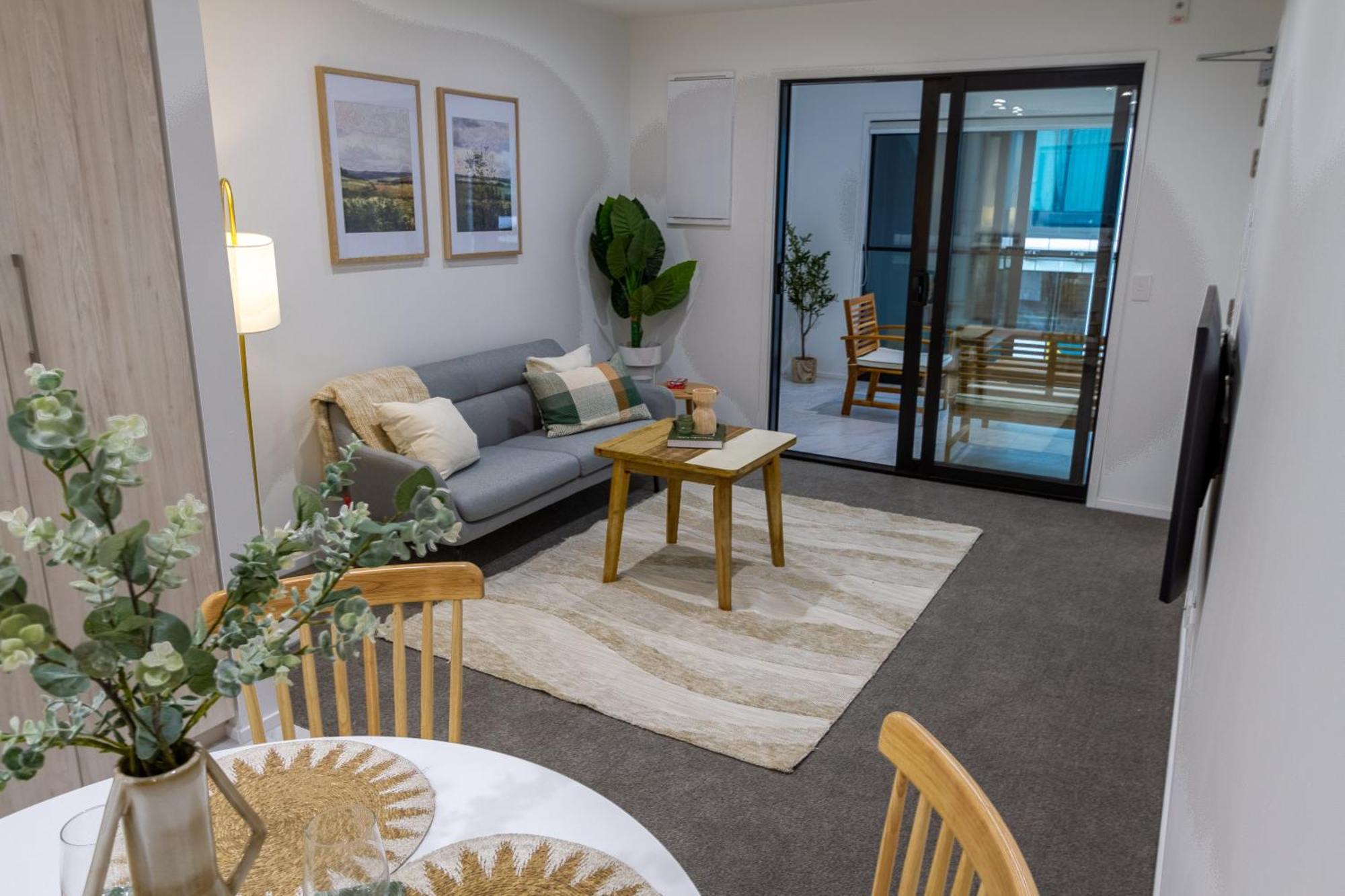 Urban Retreat: 2-Br Gem In Central Christchurch Appartement Buitenkant foto